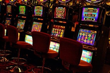 Our Sugar Rush slot game view on a mobile casino screen